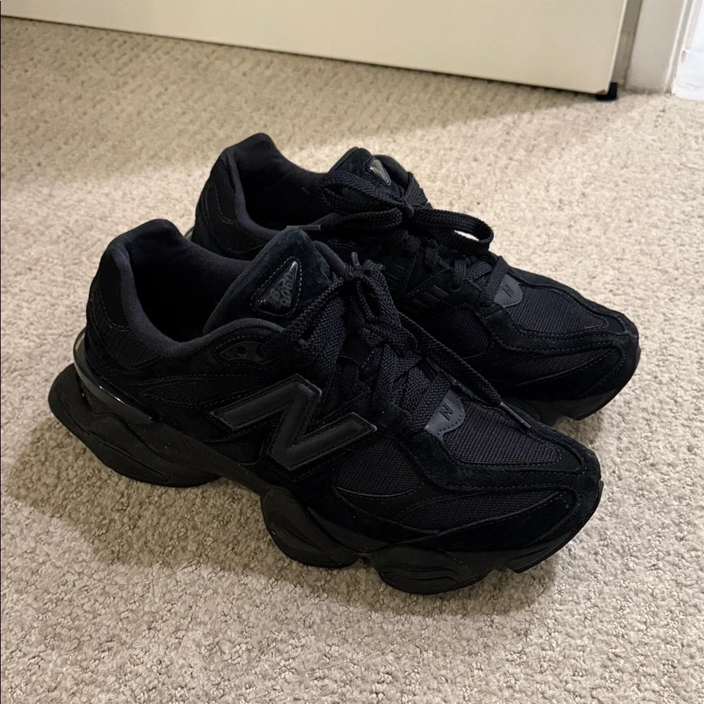 New Balance Triple Black 9060 - Picture 1 of 3